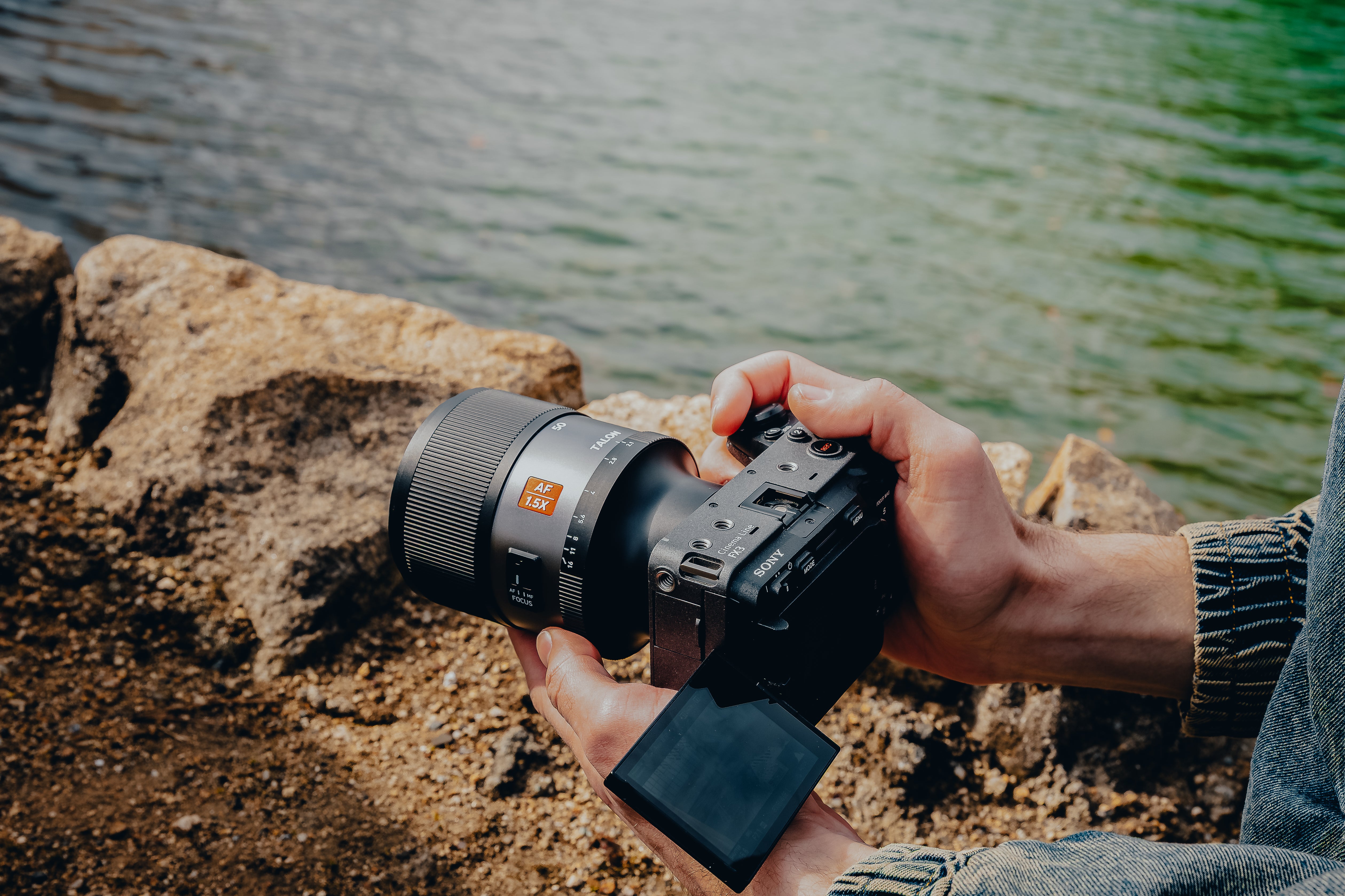 Talon 50mm T2.1 Full Frame 1.5X AF Anamorphic Lens (E)